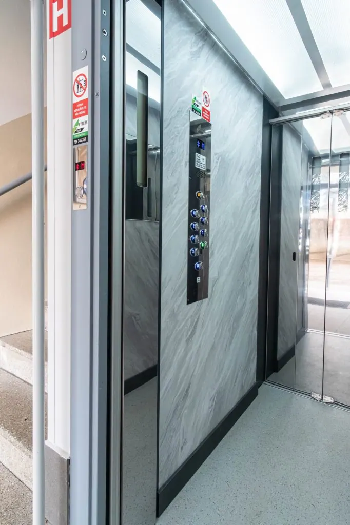 Husova, Přeštice — fotografie realizace